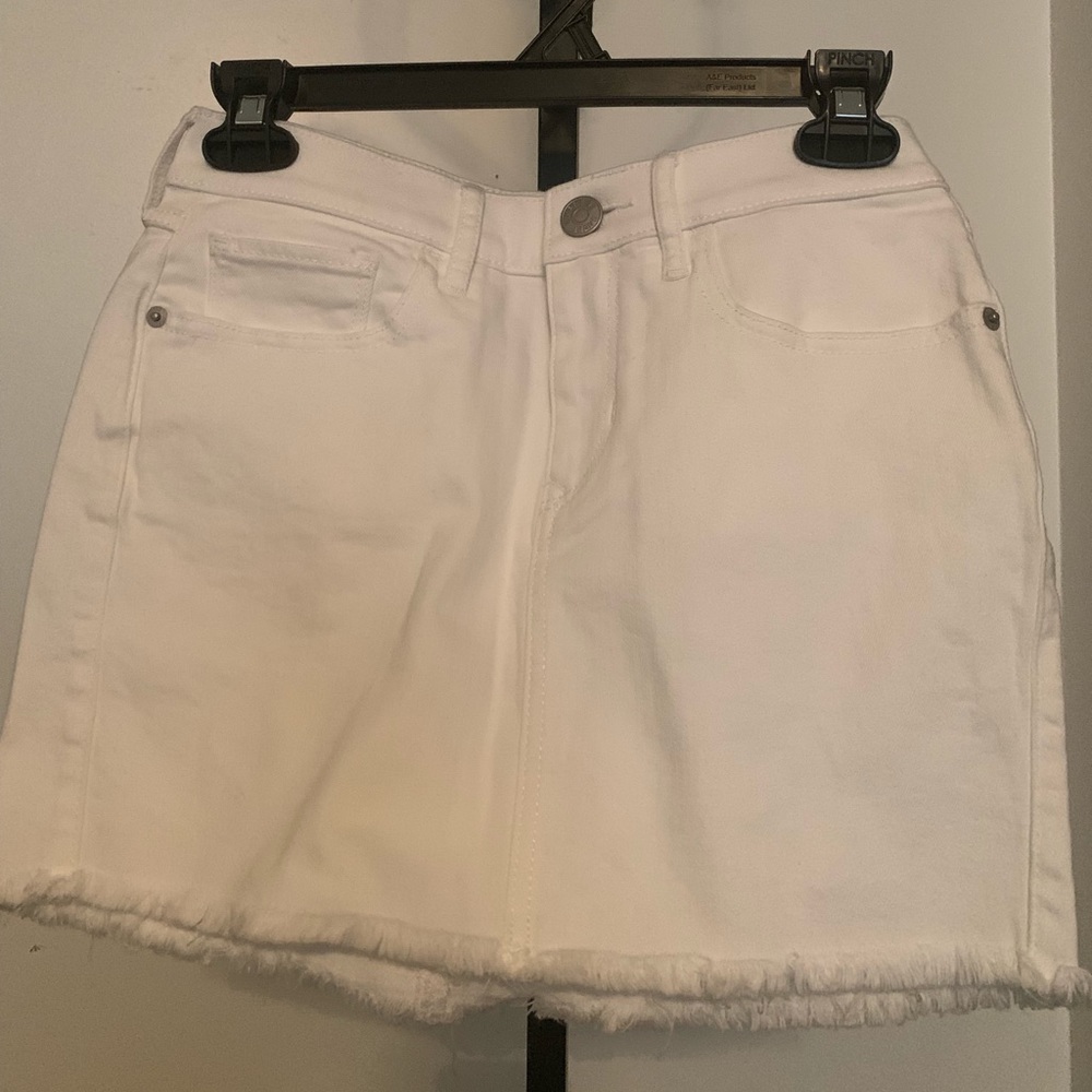 Express white denim frayed mini skirt